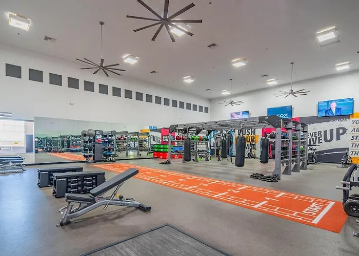 Chic 2bd King Bed With Pool, Hot Tub, Gym, Parking Glendale